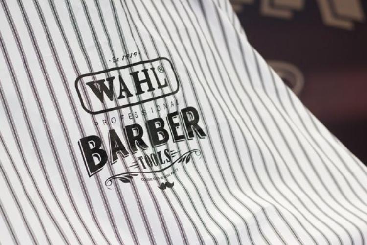 Wahl Professional Pinstripe Barber Cape