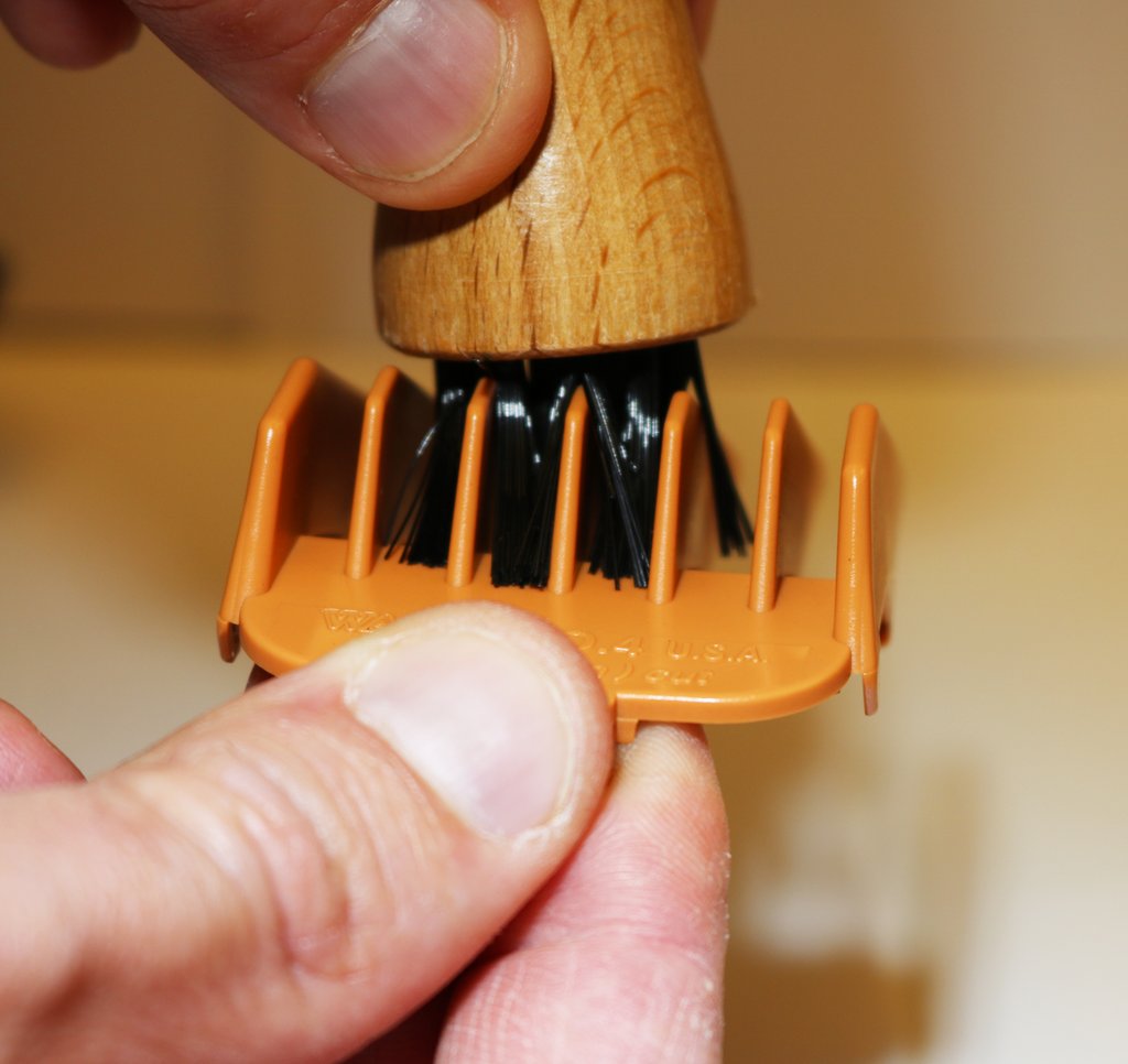 Irving Barber Co. Blade & Attachment Brush